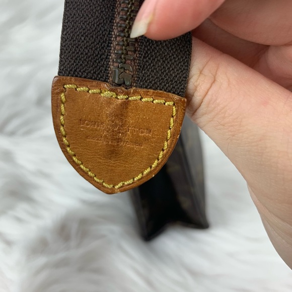 🛑SOLD🛑LV vintage monogram toiletry 26 - Picture 4 of 8